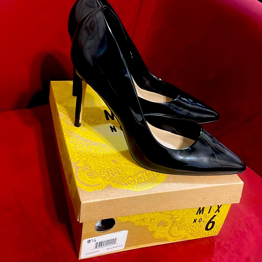 D’Orsay Style Black Pump Size 9.5